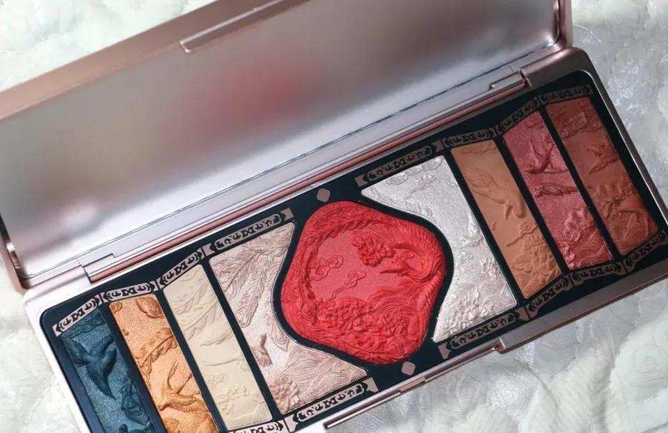 國貨化妝品的“蝶變”之路 國貨化妝品的“蝶變”之路